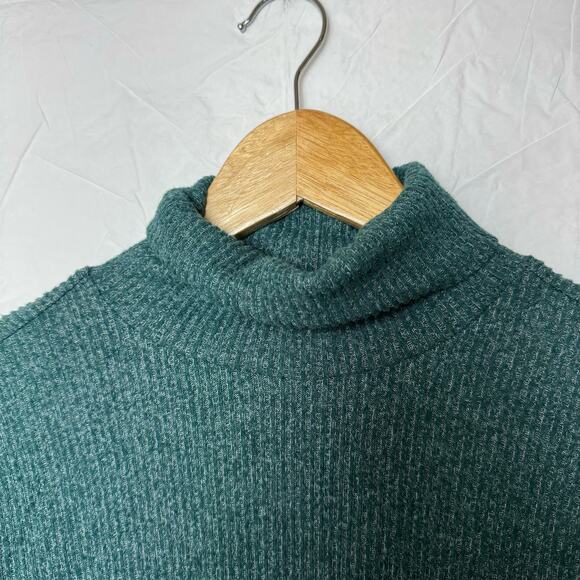 BP Ribbed Cropped Turtleneck Lightweight Sweater Women’s Small Green Soft - Picture 3 of 9